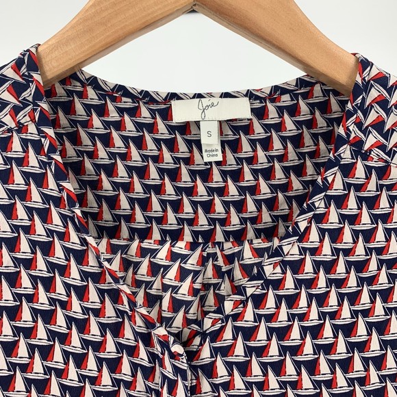 Joie silk sailboat print long sleeve blouse small - Picture 5 of 8